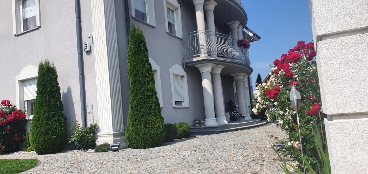 Villa Taan Royal Rewal Eksteriør billede